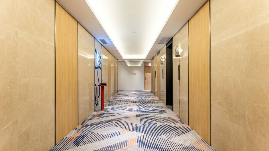 Holiday Inn Exp Hongqiao CBD Lobby