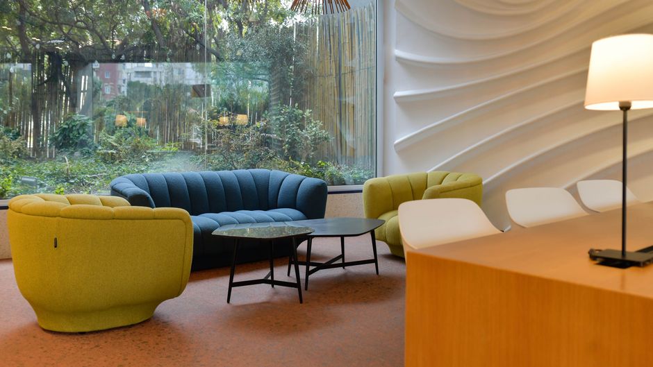 HI Hotel Bari Lobby