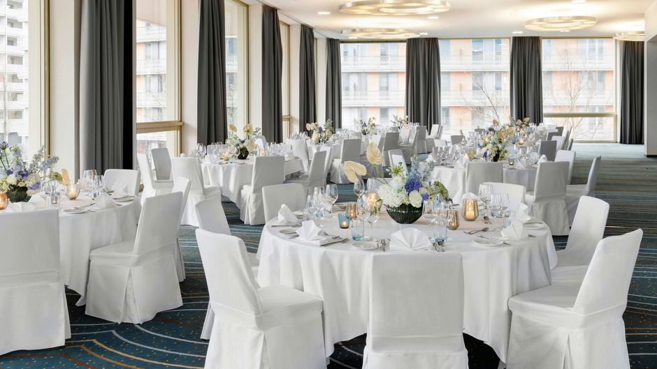 Renaissance Tower Hotel Zurich Meeting