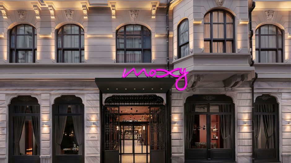 Moxy Istanbul Beyoglu Exterior