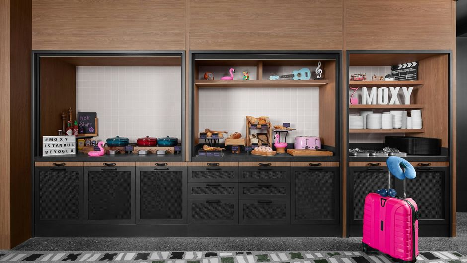 Moxy Istanbul Beyoglu Restaurant