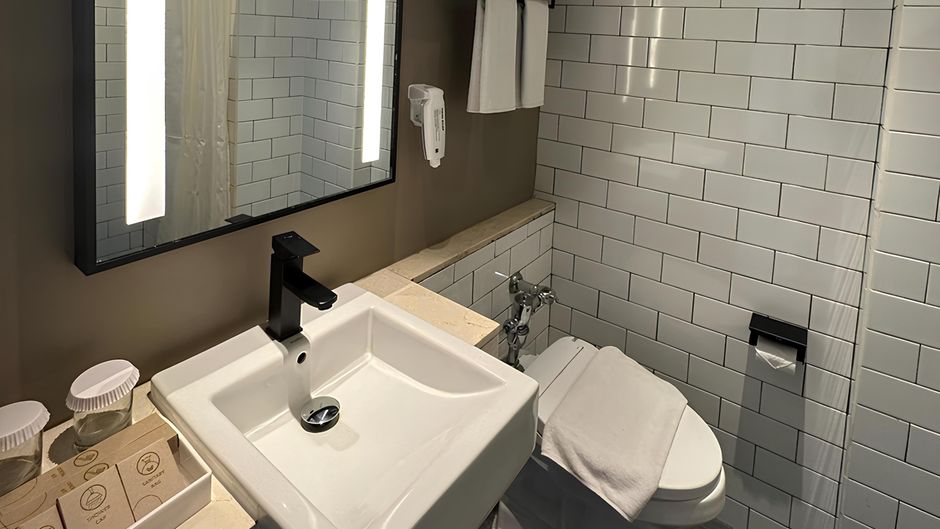 Citadines Connect Airport Jakarta Room