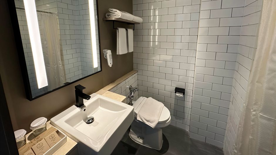 Citadines Connect Airport Jakarta Room