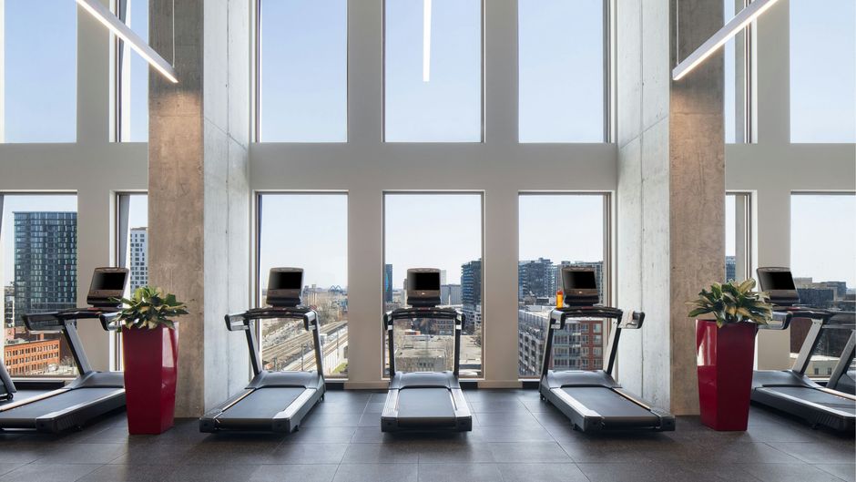 Moxy Montreal Downtown Recreation
