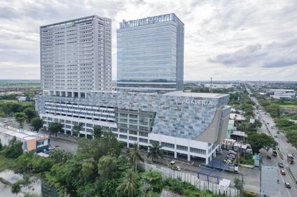 Holiday Inn Exp Suites Banjarmas