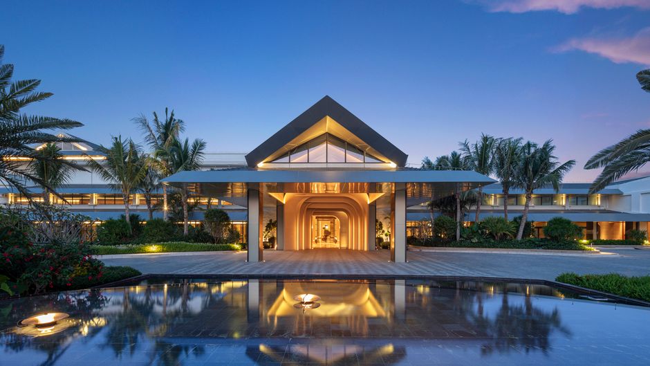 Hotel Indigo Hainan Clear Water Bay Exterior