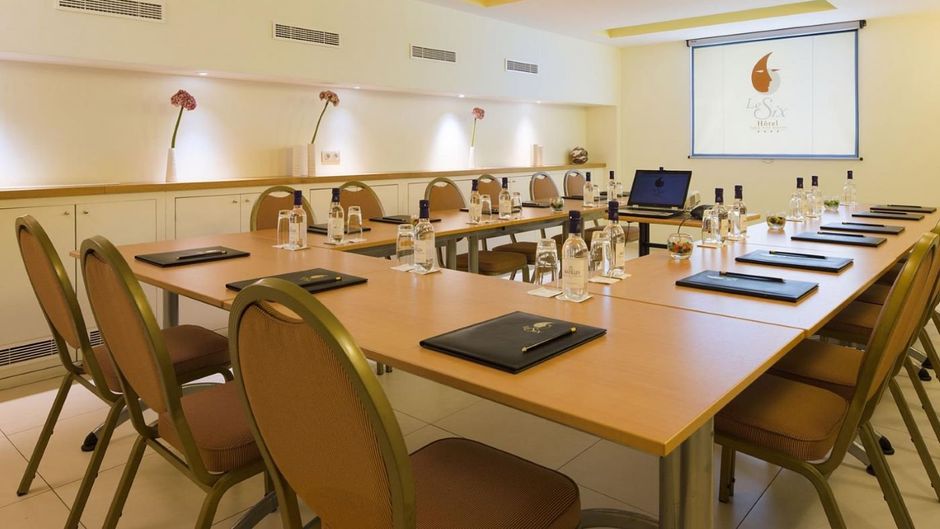 Le Six Saint Germain Meeting