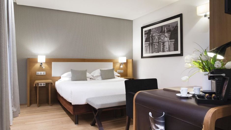 Le Six Saint Germain Room