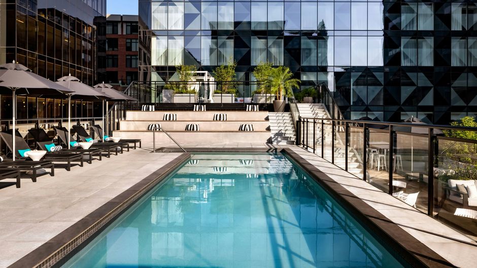 Humaniti Hotel, Autograph Collection Pool