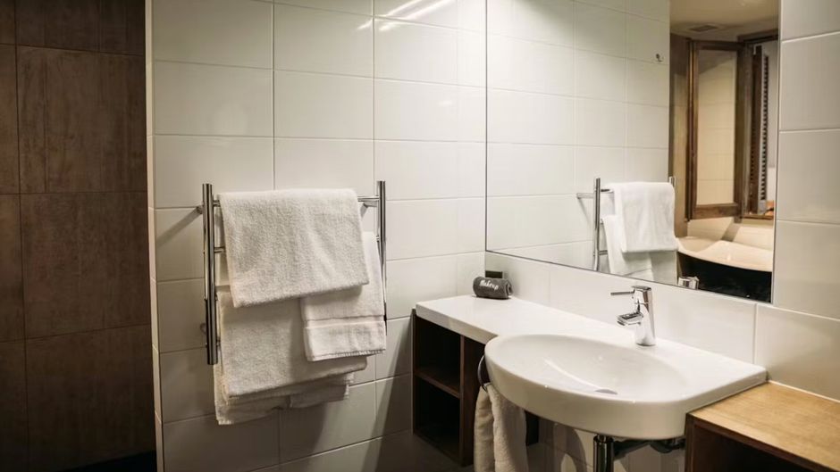 King & Queen Hotel Suites Room