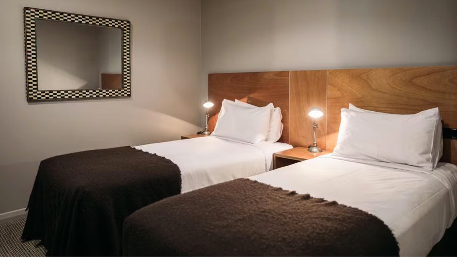 King & Queen Hotel Suites Suite