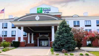 Holiday Inn Express Hotel & Suites