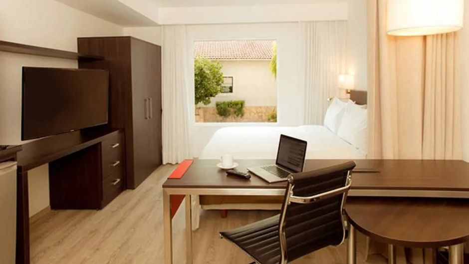 Stain Loft and Suites Room