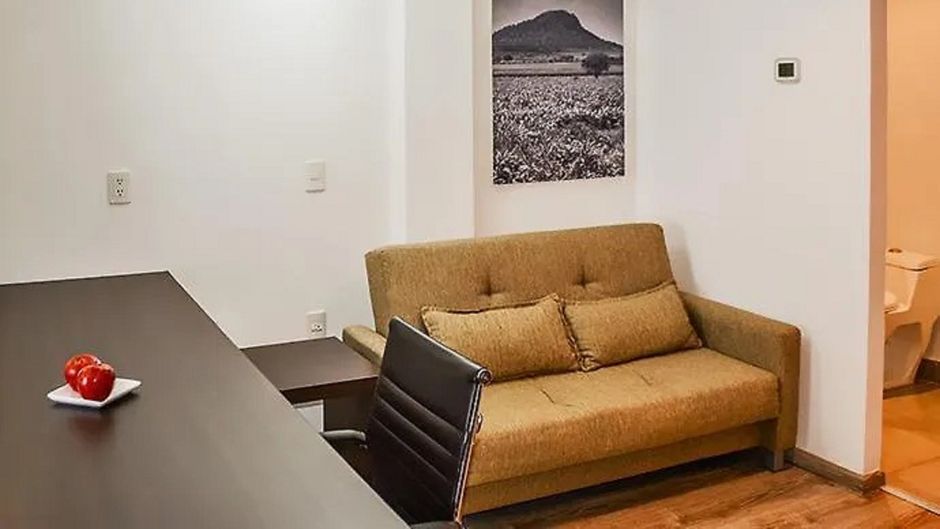 Stain Loft and Suites Room