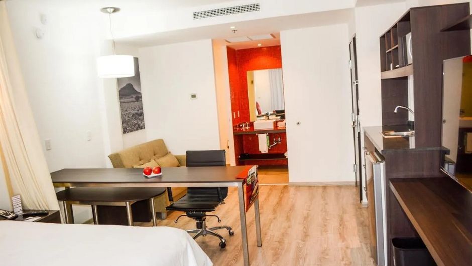Stain Loft and Suites Room