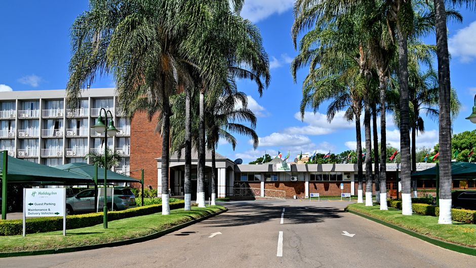 Holiday Inn Bulawayo Exterior