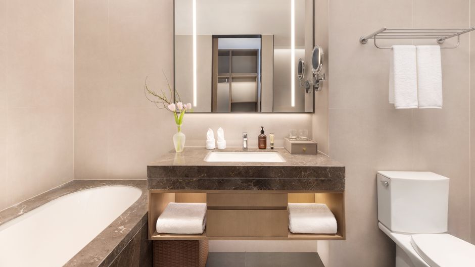 Hong Yuan Hotel  by The Crest Collection Room
