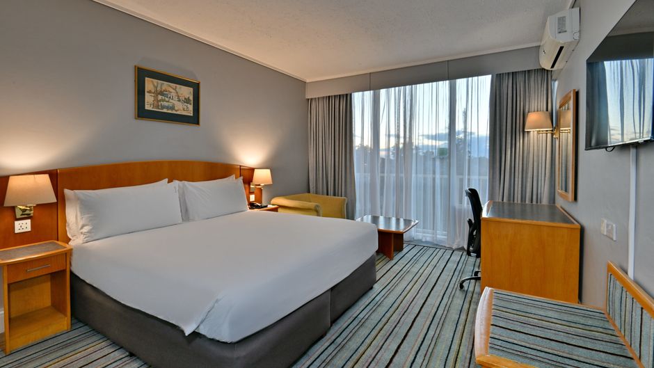 Holiday Inn Bulawayo Room