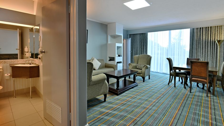 Holiday Inn Bulawayo Suite