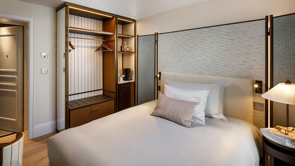 Ambassador Hotel Zurich Room