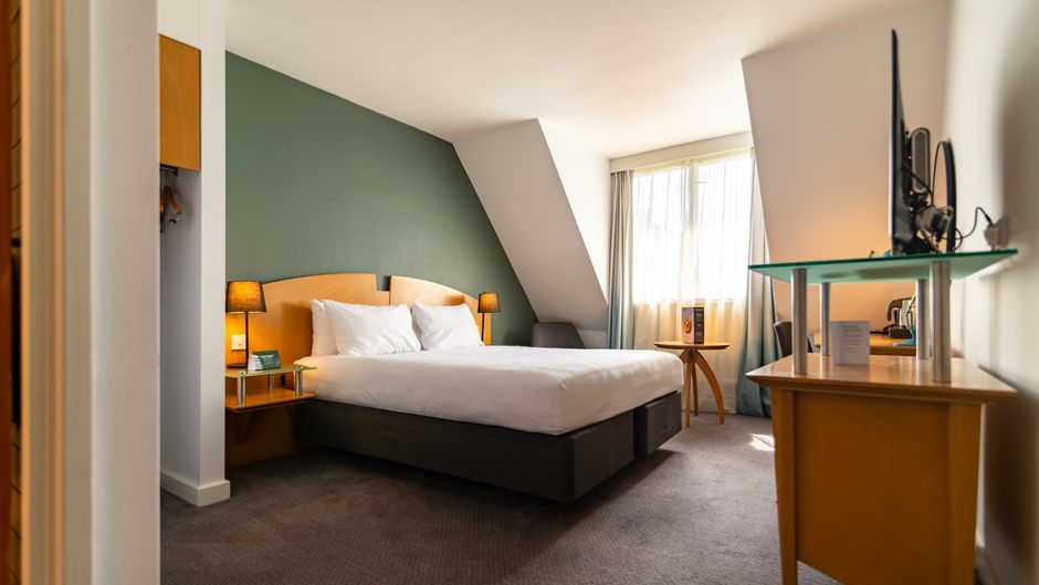 Holiday Inn Ashford North A20 Room