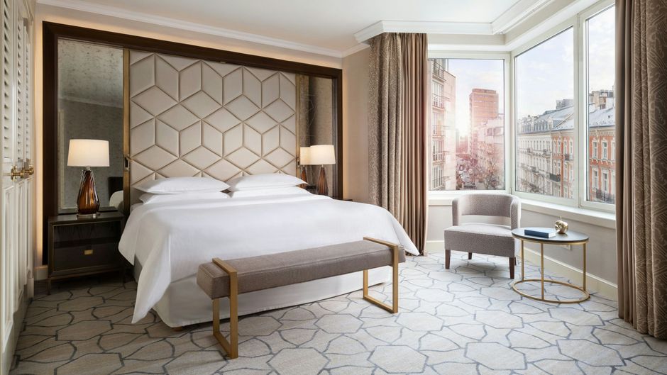 Sheraton Warsaw Hotel Room