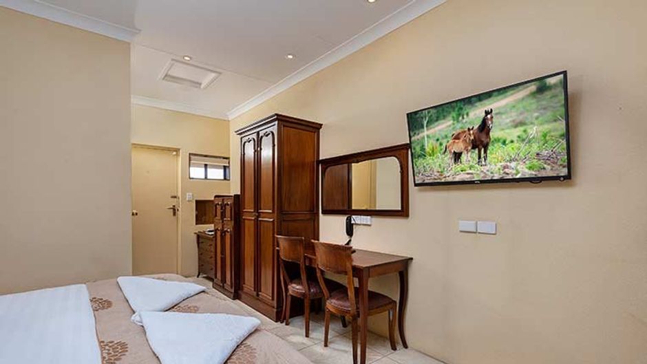 The Overlander Homestead Room