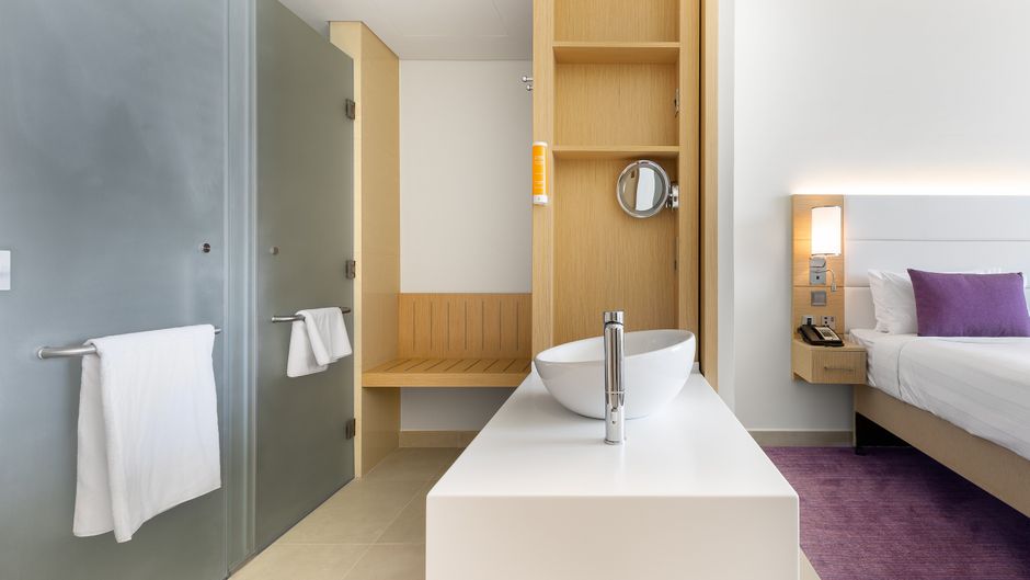 Premier Inn Dubai Ibn Battuta Mall Room
