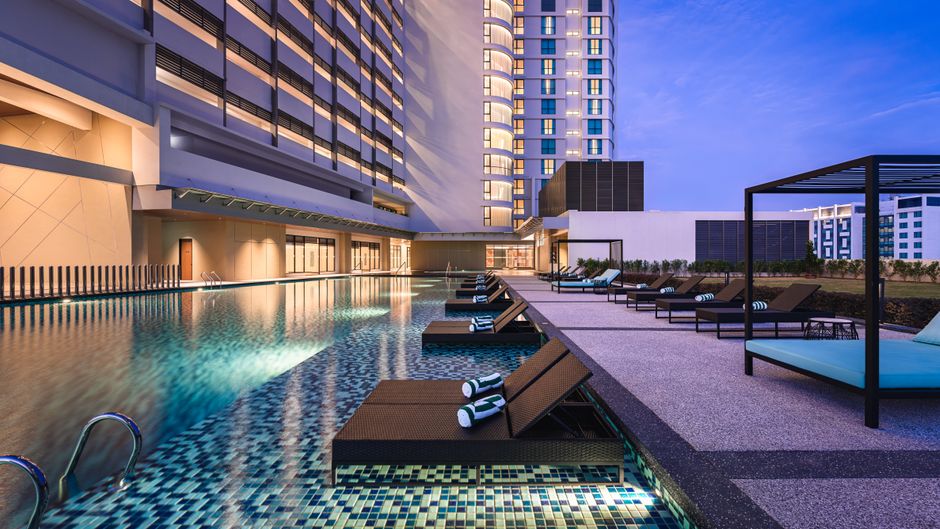 Holiday Inn & Suites Penang Prai Pool