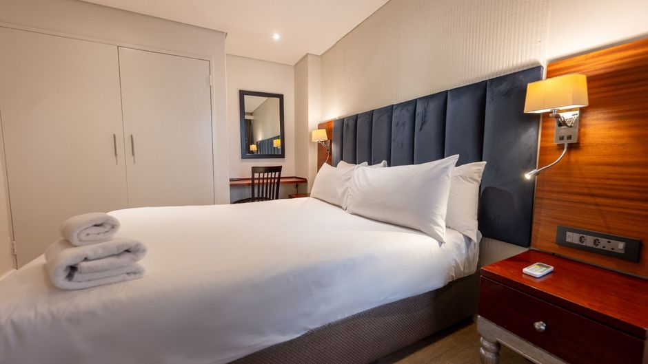 ANEW Hotel Hatfield Room