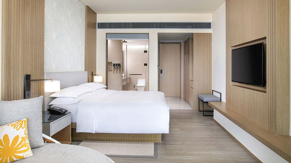 Four Points Sheraton Wuchuan Loong Bay Room