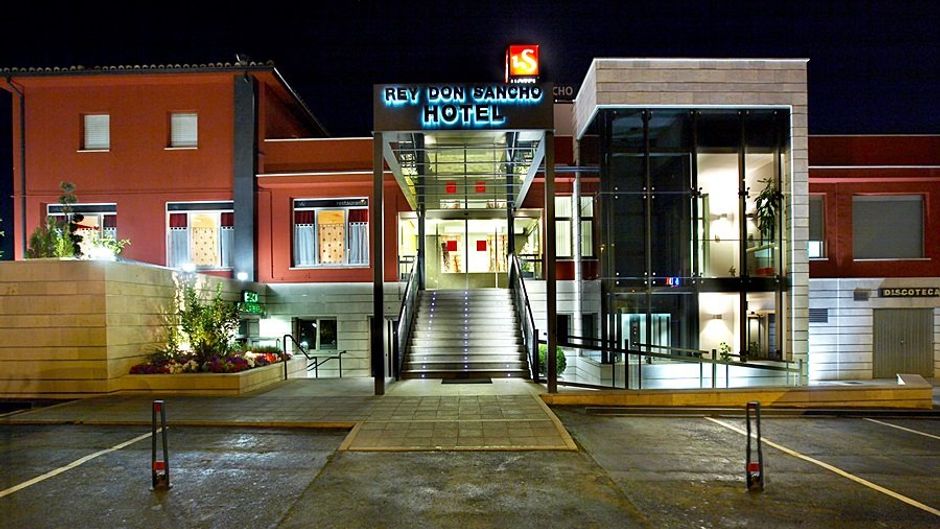 Rey Don Sancho Exterior