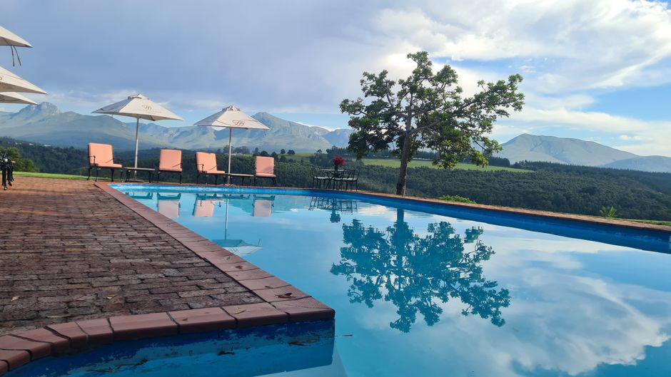 Far Hills Country Hotel Pool