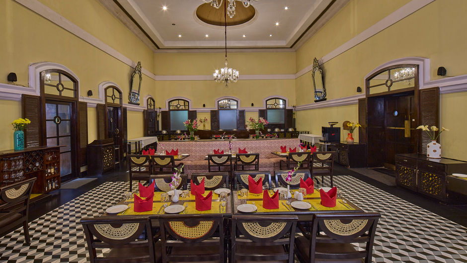 Royal Orchid Metropole, Mysuru Restaurant