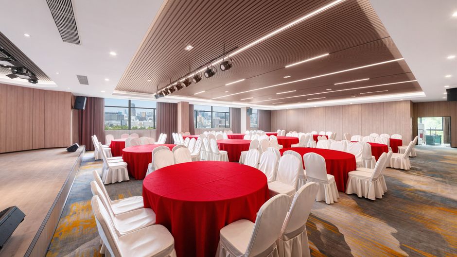 Holiday Inn Exp City Center Meeting