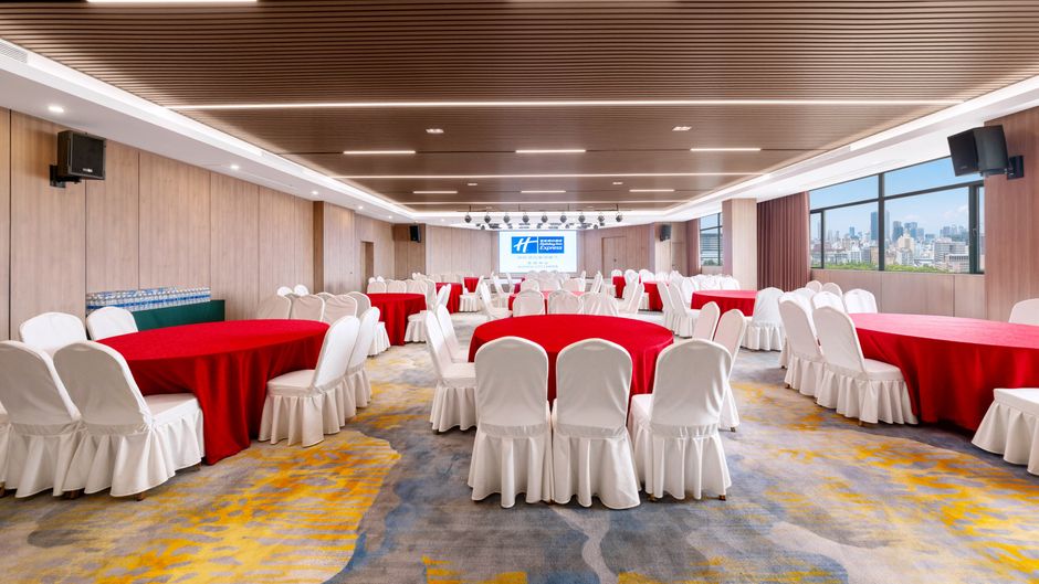 Holiday Inn Exp City Center Meeting