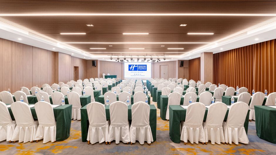Holiday Inn Exp City Center Meeting