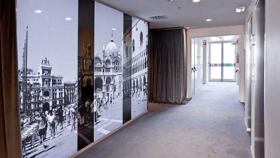 Antony Hotel Lobby