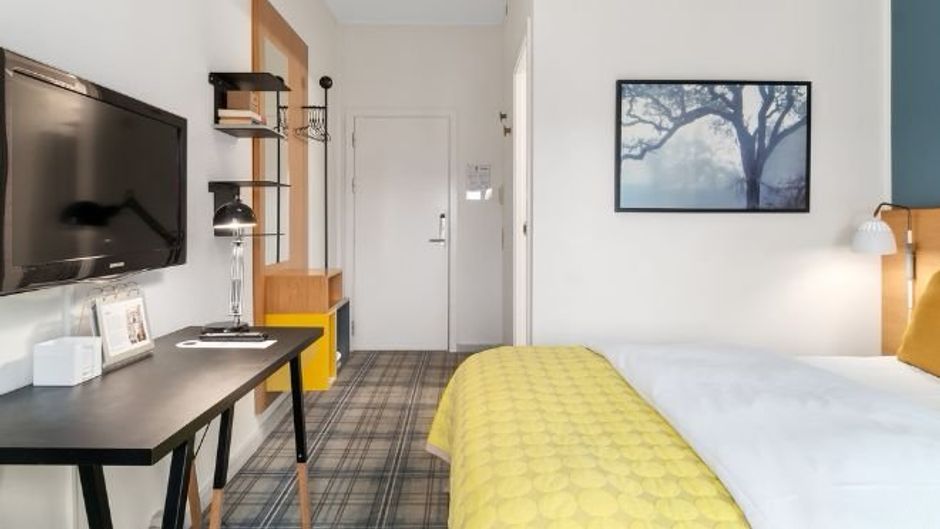 Ibsens Hotel Room