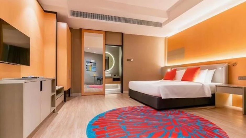 M World Hotel Suite