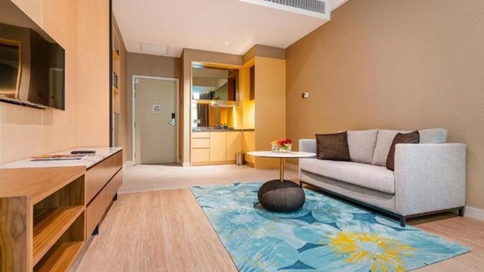 M World Hotel Suite