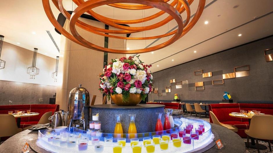 M World Hotel Restaurant