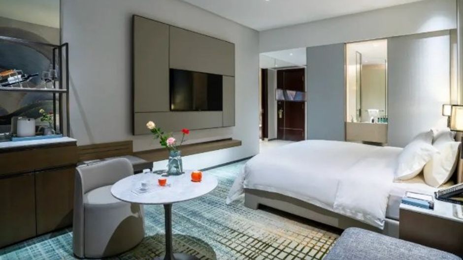 Shen Zhou 7 Star Hotel Room