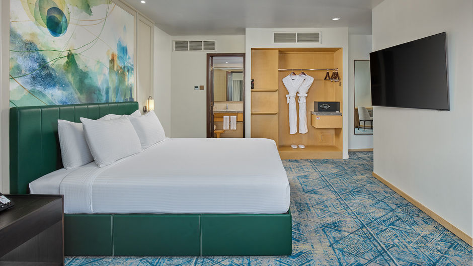 The Heritage Hotel Manila Suite