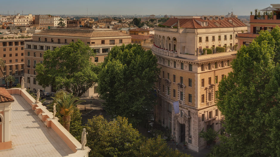 Grand Hotel Palace Exterior