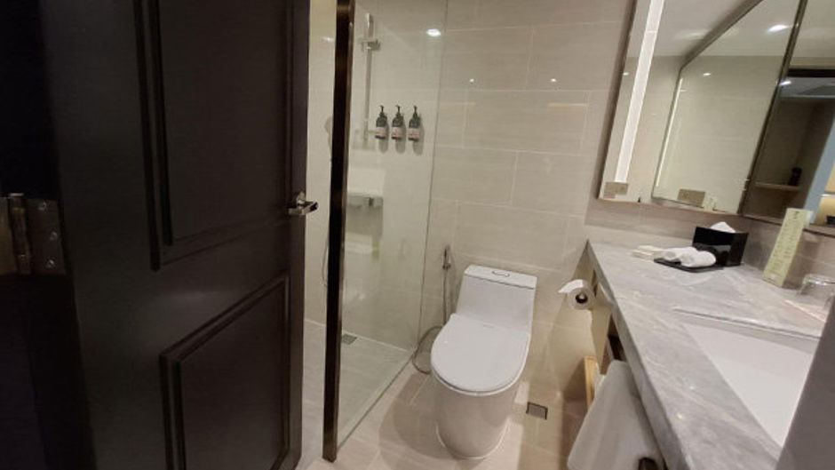 The Heritage Hotel Manila Room
