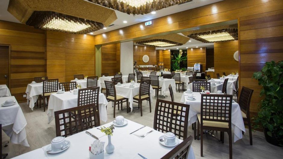 Casual Inca Porto Restaurant