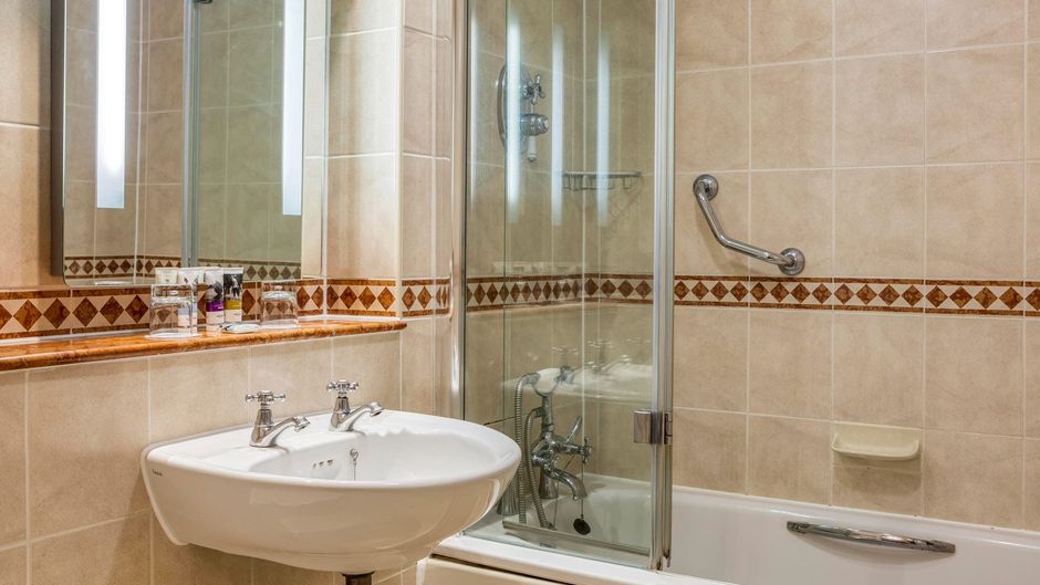 Winchester Wessex Hotel Room