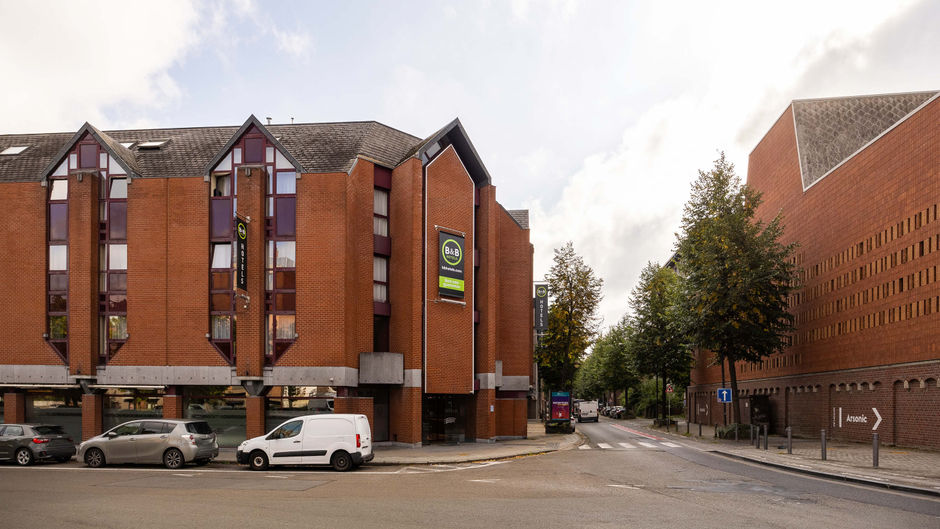 Hotel Mons Exterior
