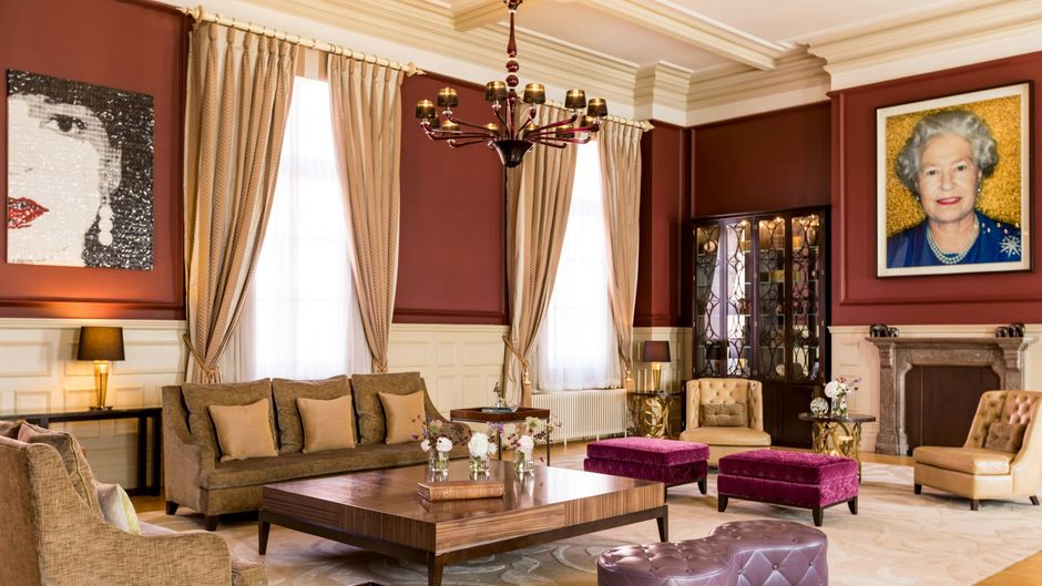 St. Pancras London Room